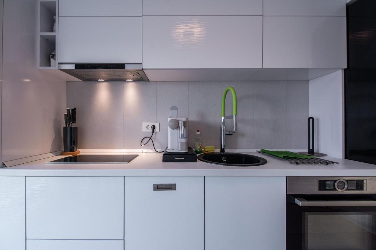 בוקרשט Luxury Westpark 2 Residence With Lake View מראה חיצוני תמונה